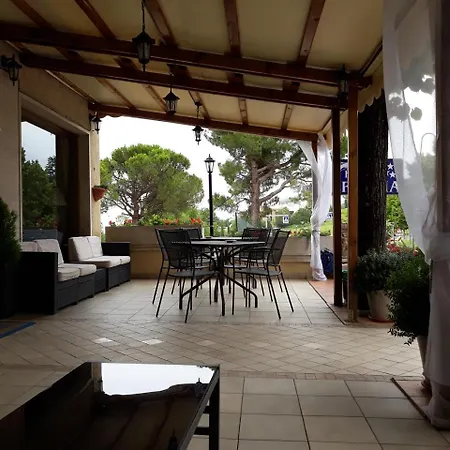 Otel Tirrenia